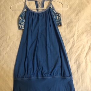Lululemon Blue Tank with sports bra size 2
